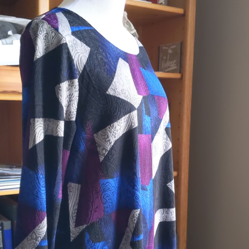 Tunic - Picture 3 of 7